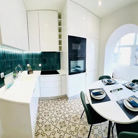 New Flat Lisbon, Close To Attractions