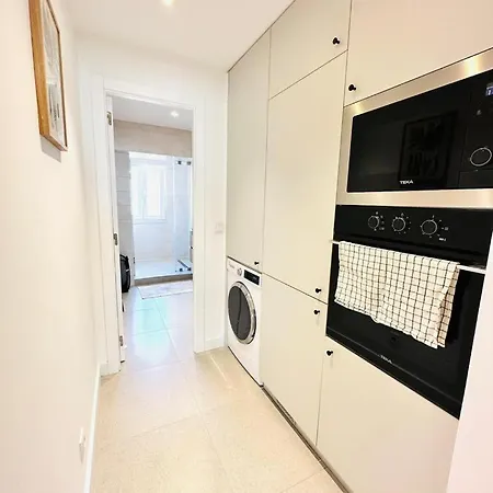New Flat Lisbon, Close To Attractions Lisbon