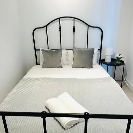 New Flat Lisbon, Close To Attractions